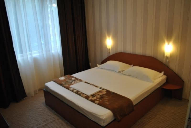 Hotel Holiday Eforie Nord Zewnętrze zdjęcie